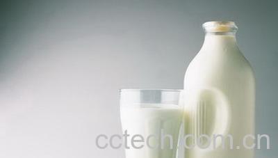 果蔬百科晚上喝牛奶会胖吗-0